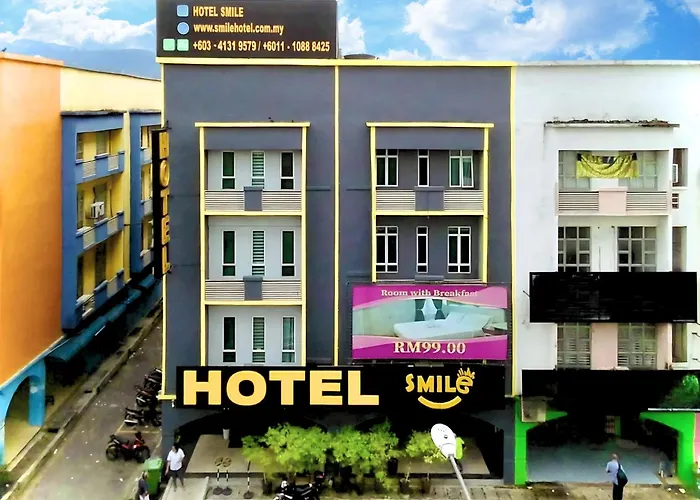 Smile Hotel Danau Kota