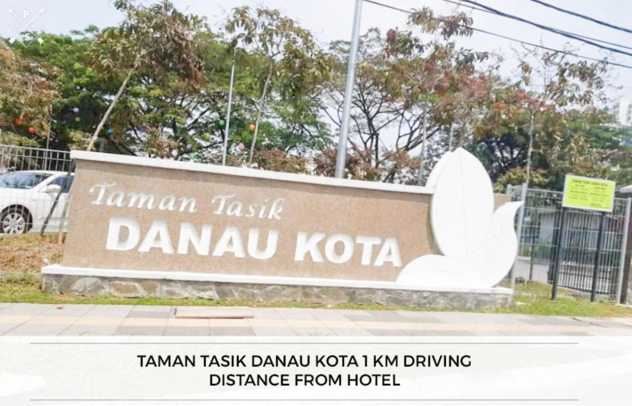 Hotel Smile Danau Kota