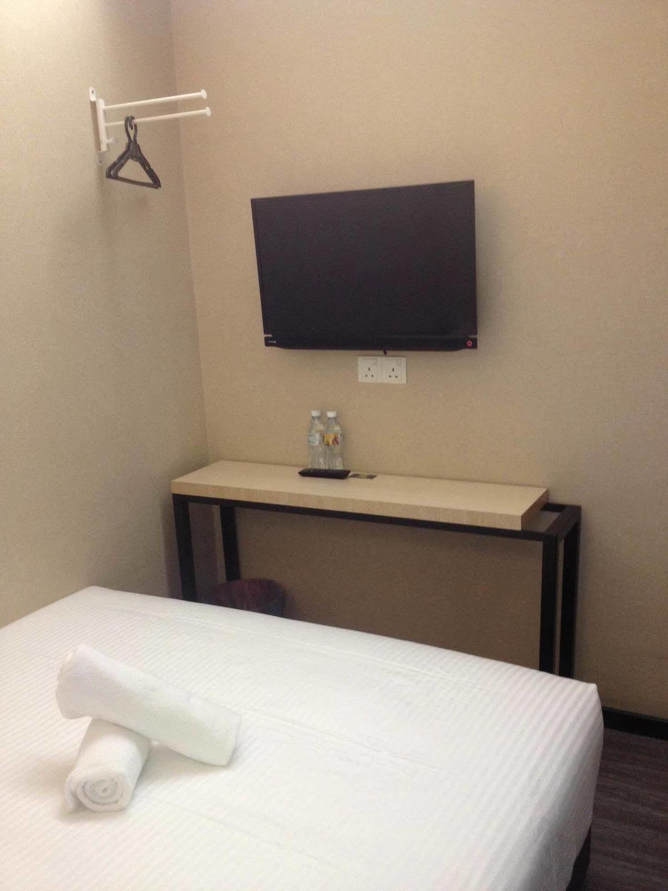 Hotel Smile Danau Kota 2*